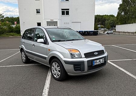 Ford Fusion 1,4 TDCi + +