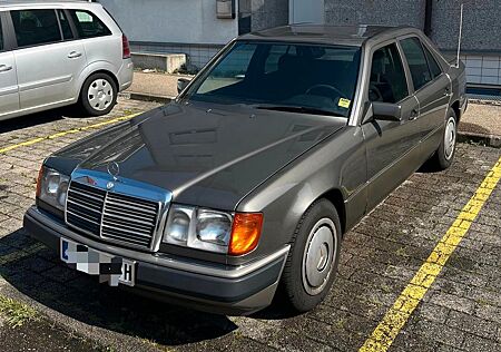 Mercedes-Benz 230 230E/W124