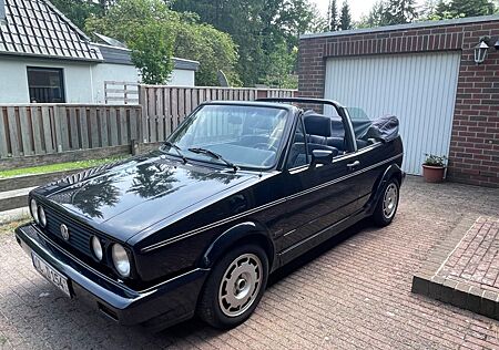 VW Golf Volkswagen 1 Cabrio Etienne Aigner