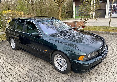 BMW 525i A Touring -