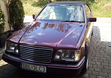 Mercedes-Benz E 320 cabrio A124 voll 220ps farbkombination