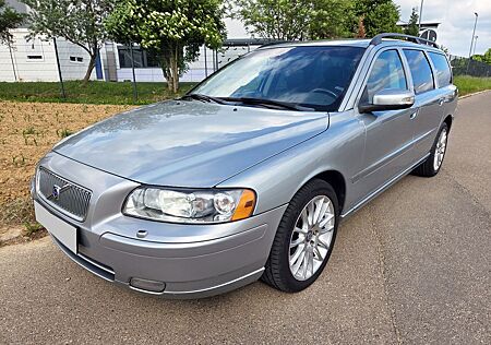 Volvo V70 EDITION SPORT 2.4D 1.Hd Leder Xenon AHK CD