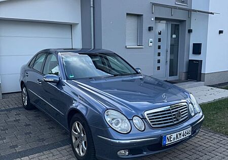 Mercedes-Benz E 200 Mercedes Benz E200 Kompressor 2. Hand Rentnerin