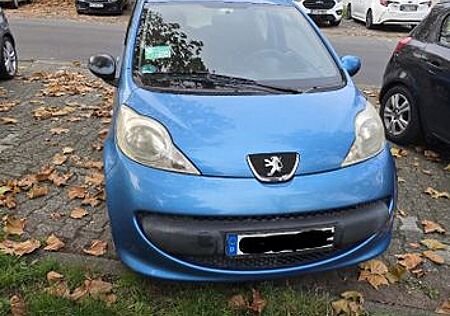 Peugeot 107 Filou 70 Cool Paket Tüv 05/2025 2. Hand