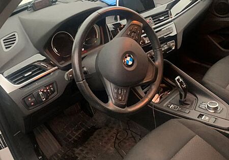 BMW X1 sDrive20i Advantage Steptronic DCT Advantage