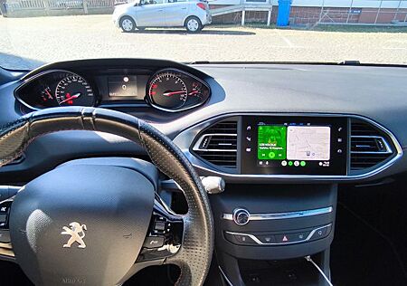 Peugeot 308 GT SW, Checkheft gepflegt