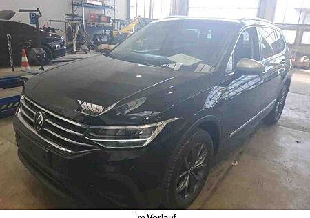 VW Tiguan Allspace Volkswagen TiguanAllspaceLife 2.0TDI DSG/ACC/18"/PANO/SOUND