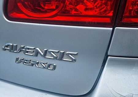 Toyota Avensis Verso TÜV 08/2027 Automatik 7 sitze