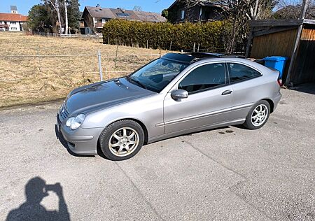 Mercedes-Benz CL 220