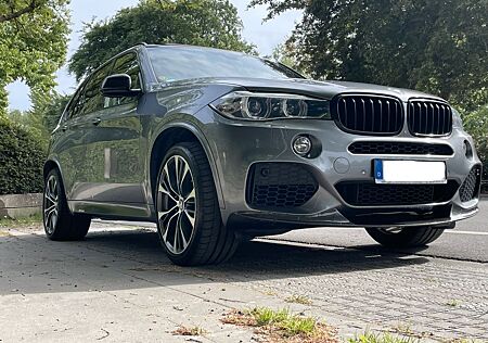BMW X5 xDrive50i -