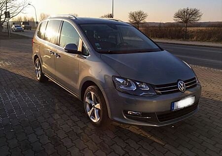 VW Sharan Volkswagen 2.0TDI*130kW*DSG*STDHZ*AHK*DYNAUDIO*8fach