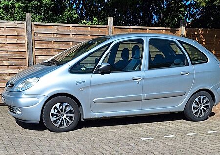 Citroën Xsara Picasso 2.0 16V Exclusive Autom. Exclusive