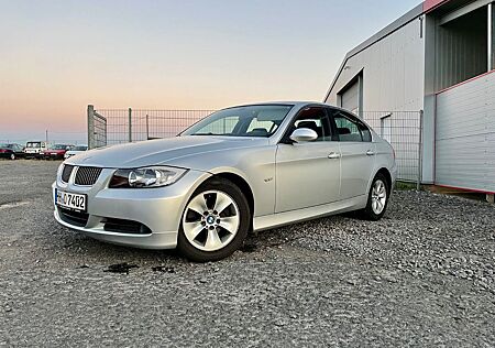BMW 325i - Rentnerfahrzeug lückenlose Historie
