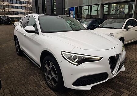 Alfa Romeo Stelvio Super 2WD NAVI KLIMAAUTOMATIK LEDER