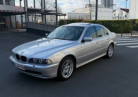 BMW 520i Exclusive Edition - Note 2+