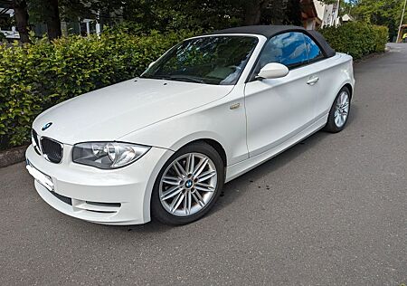 BMW 120i Cabrio / E88