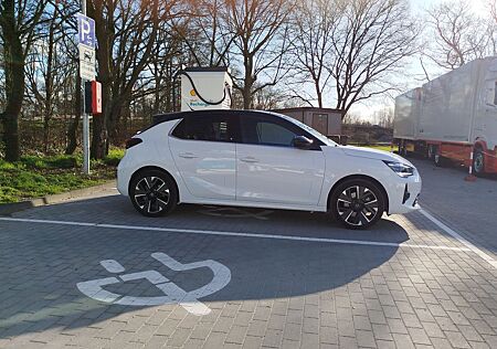 Opel Corsa e- 100KW Ultimate
