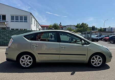 Toyota Prius Basis.| 1 hand|