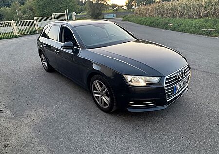 Audi A4 2.0 TDI sport Avant Bixenon AHK Tüv neu