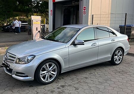 Mercedes-Benz C 200 CGI BlueEFFICIENCY AVANTG. Autom. AVAN...