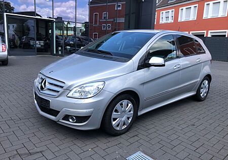 Mercedes-Benz B 200 CDI Automatik Xenon Navi PDC SHZ