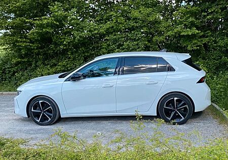 Opel Astra ST 1.2 Turbo 96kW Elegance, Abstandstemp.