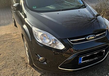 Ford Grand C-Max 1,6 EcoBoost 110kW Titanium Titanium