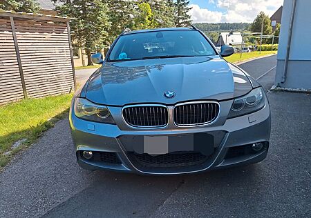BMW 325i Touring -