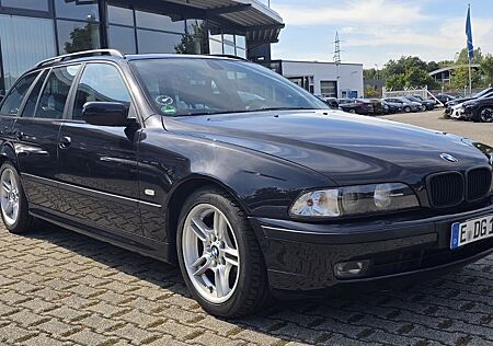 BMW 528i A Touring -