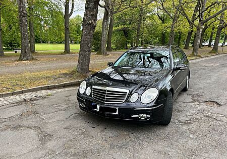 Mercedes-Benz E 220 CDI T AVANTGARDE Avantgarde