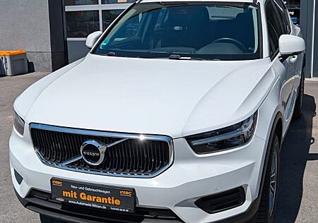 Volvo XC 40 2WD Navi*LED*PDC*TMP*SHZ*Euro6*ALU*T3*TOP