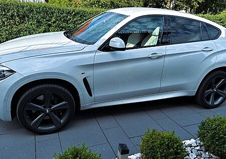 BMW X6 xDrive50i 448PS M-Paket Voll 22 Zoll + Winter