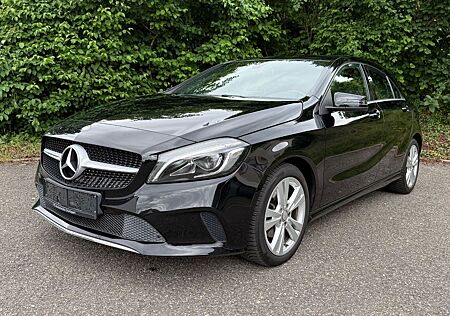Mercedes-Benz A 180 BlueEfficiency Urban 1.Hand LED