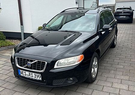 Volvo V70 III D5 AHK, Leder, PDC, Tempomat, Soun