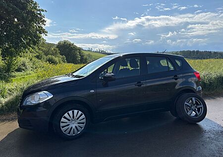 Suzuki SX4 S-Cross (SX4) S-Cross 1.6 Club 2WD Club