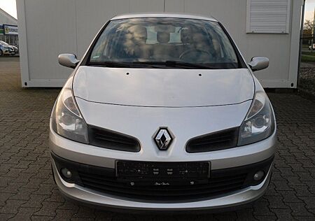 Renault Clio Dynamique 1.2 16V TCE Eco2- Klimaautomatik