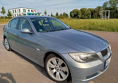 BMW 325i - E90 8 Reifen Garagenfahrzeug Automatik