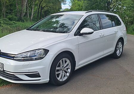 VW Golf Volkswagen 1.5 TGI BlueMotion DSG UNITED Variant U...