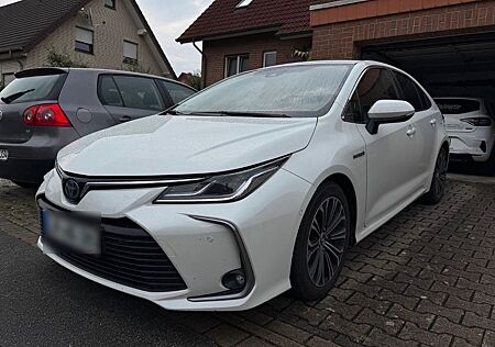 Toyota Corolla Hybrid Club