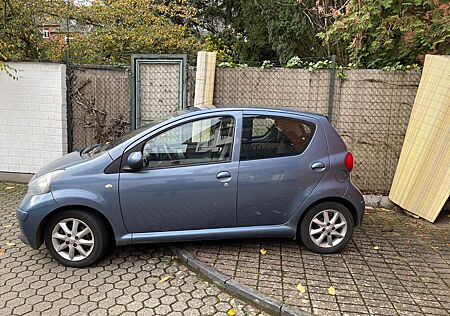 Toyota Aygo (X) Aygo (X) 1,0 -2008