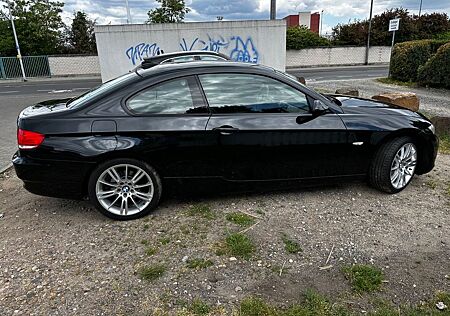 BMW 320d Coupé-NaviPro,Sitzheiz.,PDC,Sportlenkr.,