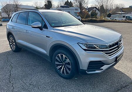 VW Touareg Volkswagen 3.0 V6 TDI 4Motion*AHK SCHWENKBAR*LED