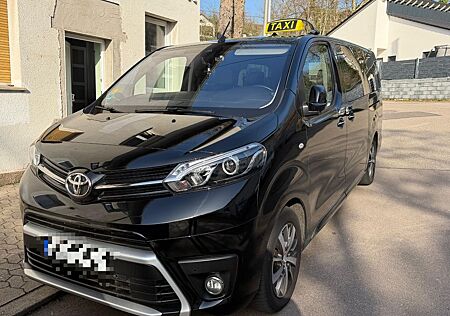 Toyota Pro Ace Proace Verso L2 TAXI + AMF Bruns Rollstuhlrampe