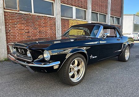 Ford Mustang Cabrio V8 #Autom. #Leder #Servo H-Zulas.