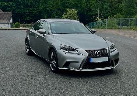 Lexus IS 300 2.5 300h F-Sport Automatik F-Sport