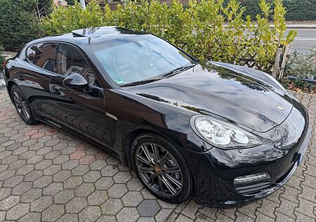 Porsche Panamera Exclusive EINMALIG Burmester 20 Zoll