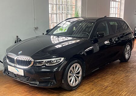 BMW 318d Touring Advan/NAVI/ACC/HIFI/1.Hand/ALU/LED