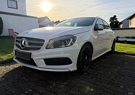 Mercedes-Benz A 220 BlueEFFICIENCY AMG