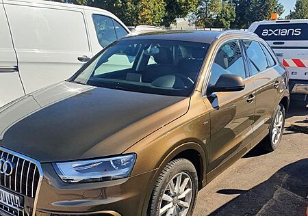 Audi Q3 2.0 TDI S tronic quattro/Automatk/SLine/AHK