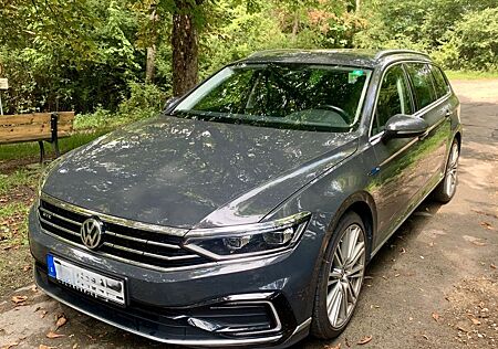 VW Passat Variant Volkswagen Passat GTE Matrix-LED/ACC/360°/Leder/Stand-HZ